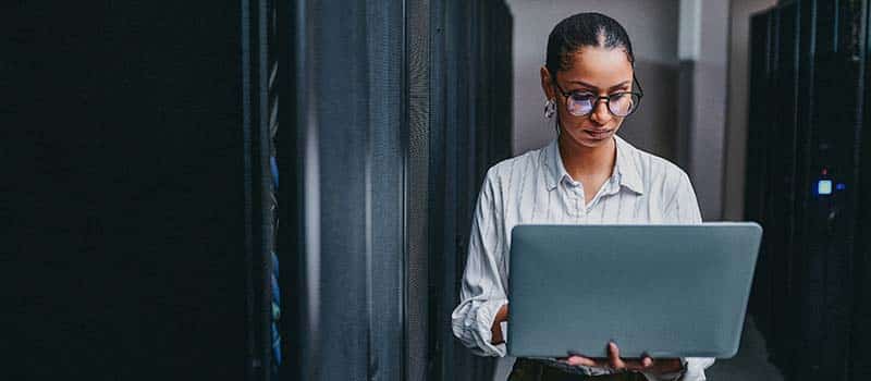 Strategies to Lower Energy Consumption in Business IT Infrastructure